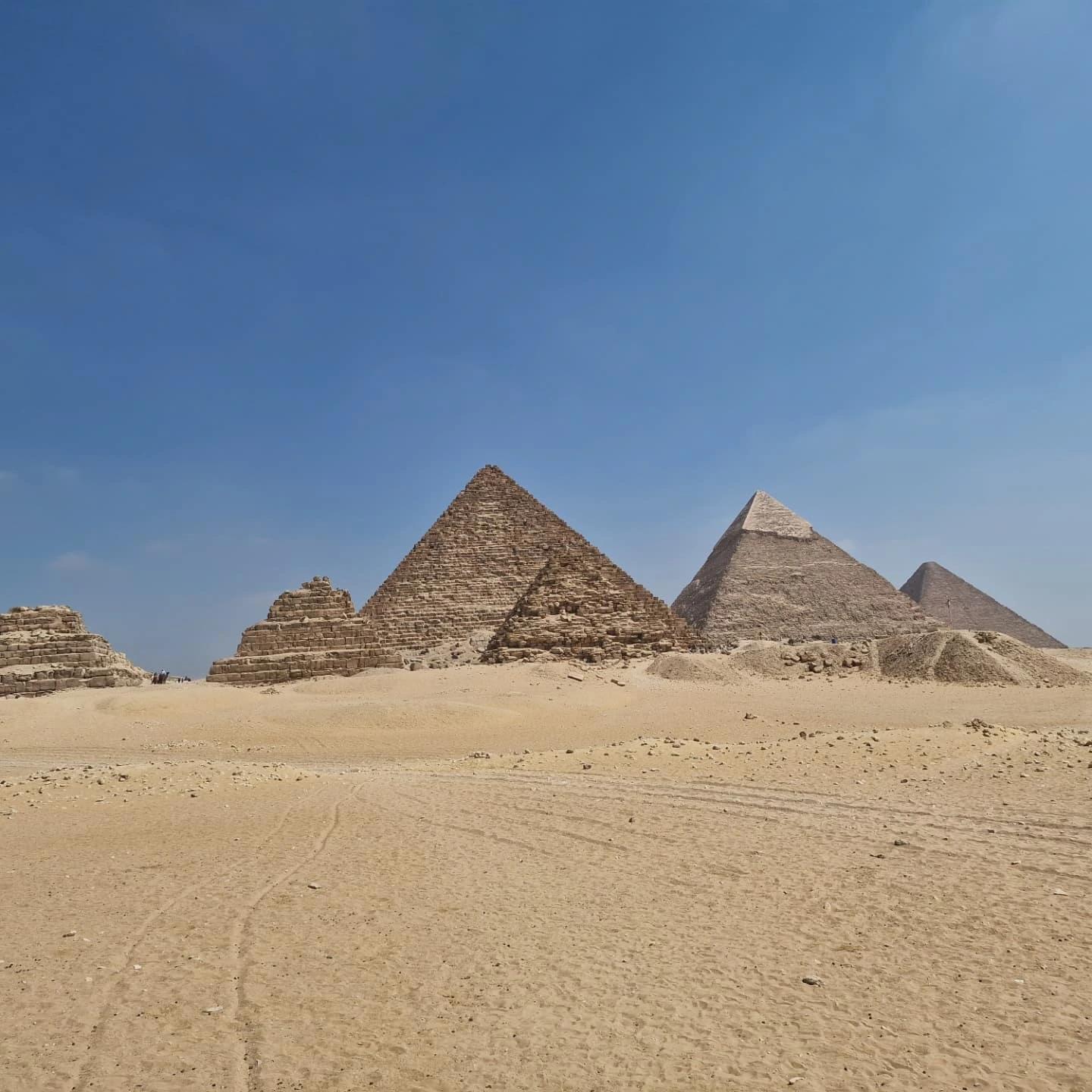 12 Days Complete Egypt Tour – Pyramids, Nile & Red Sea