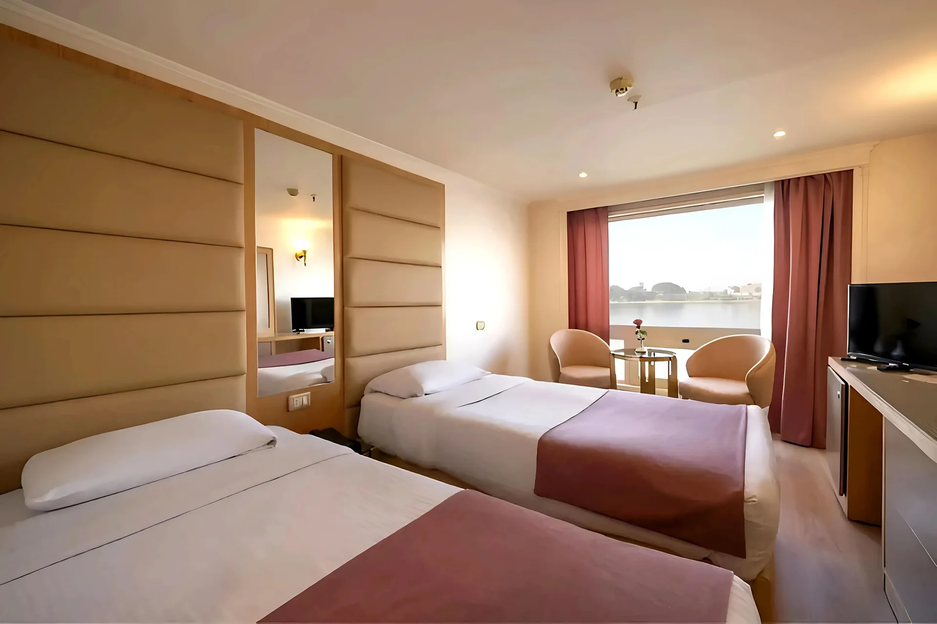 5 Days Nile Cruise Luxor to Aswan with Sightseeing Included