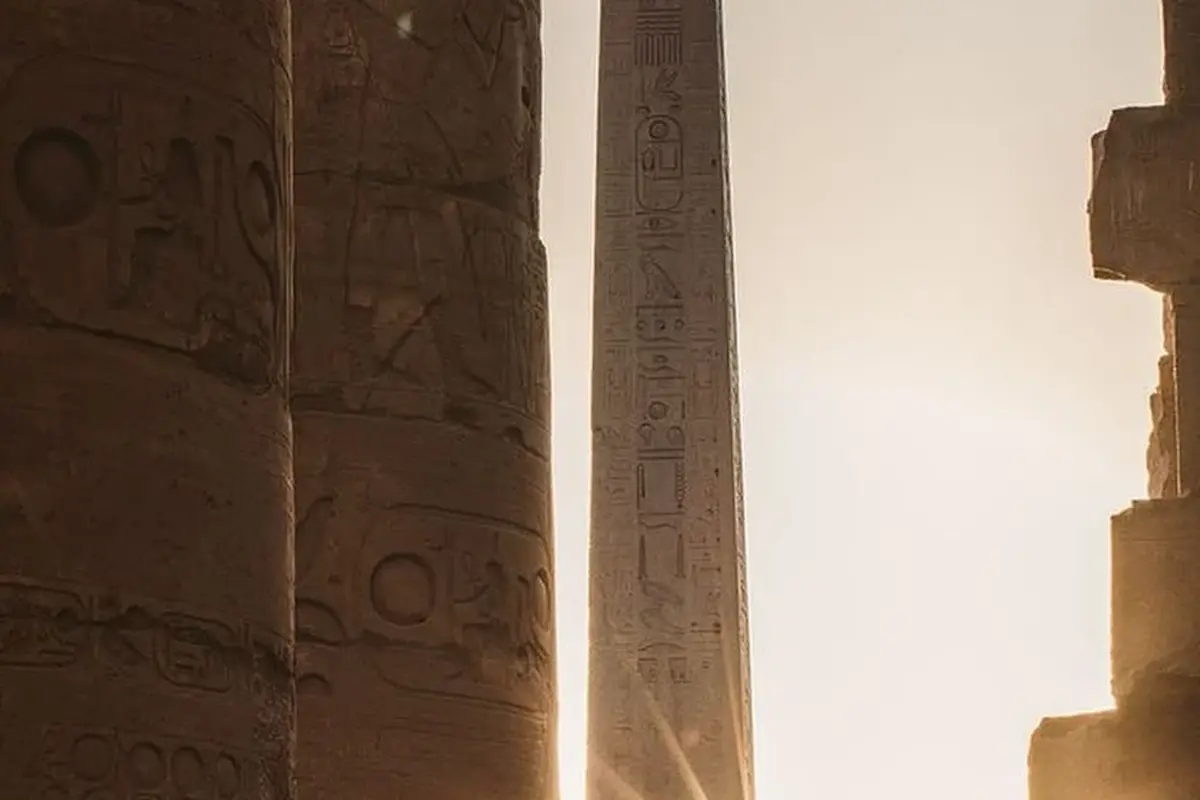 Ab Kairo: Private Luxor-Tagestour mit Reiseleitung und Flügen