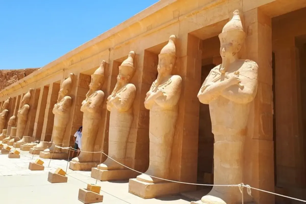 Au départ d'Hurghada : excursion d'une journée à Louxor en bus