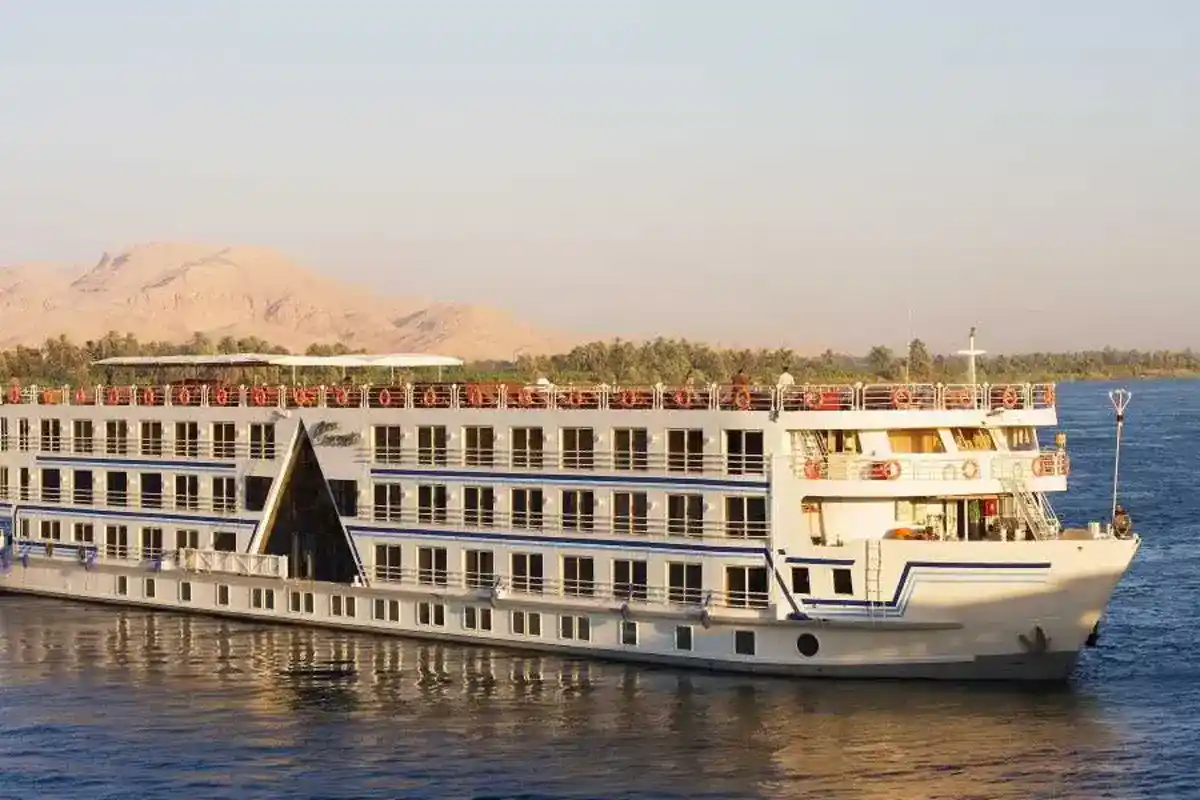 From Aswan: 4-Days 5-Star Nile Cruise with Guided Tours