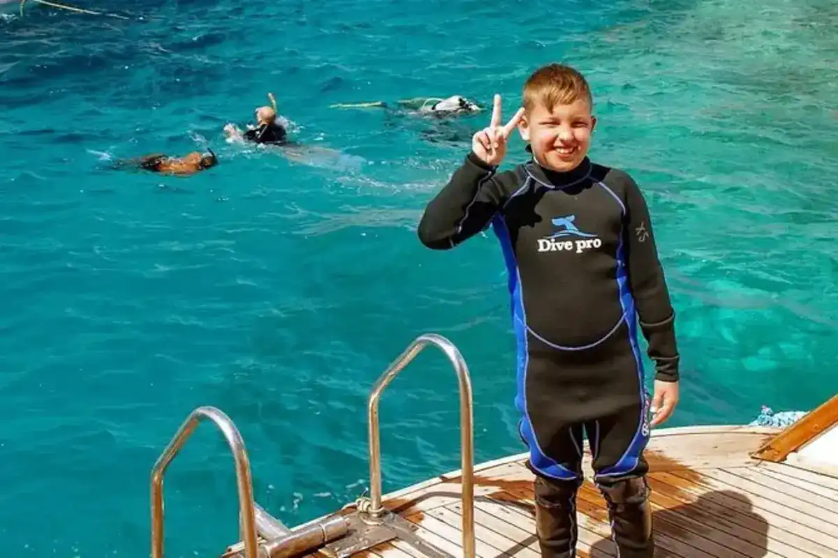 Diving & Snorkeling Tour with Lunch from Hurghada