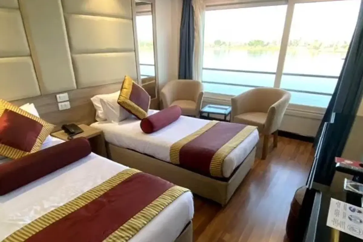 Au départ d'Assouan : Croisière de 4 jours sur le Nil en hôtel 5 étoiles avec visites guidées