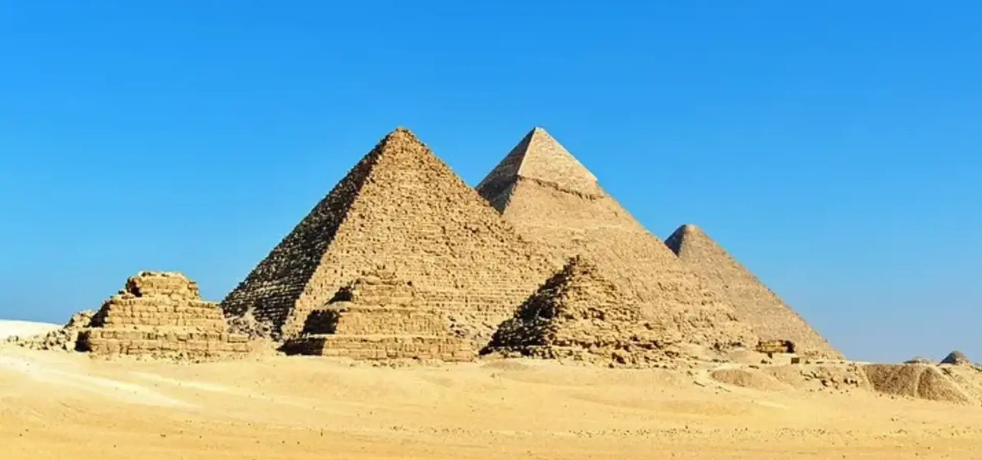 Handcrafted tours, insider local knowledge, and meticulous planning come together to let you experience Egypt effortlessly