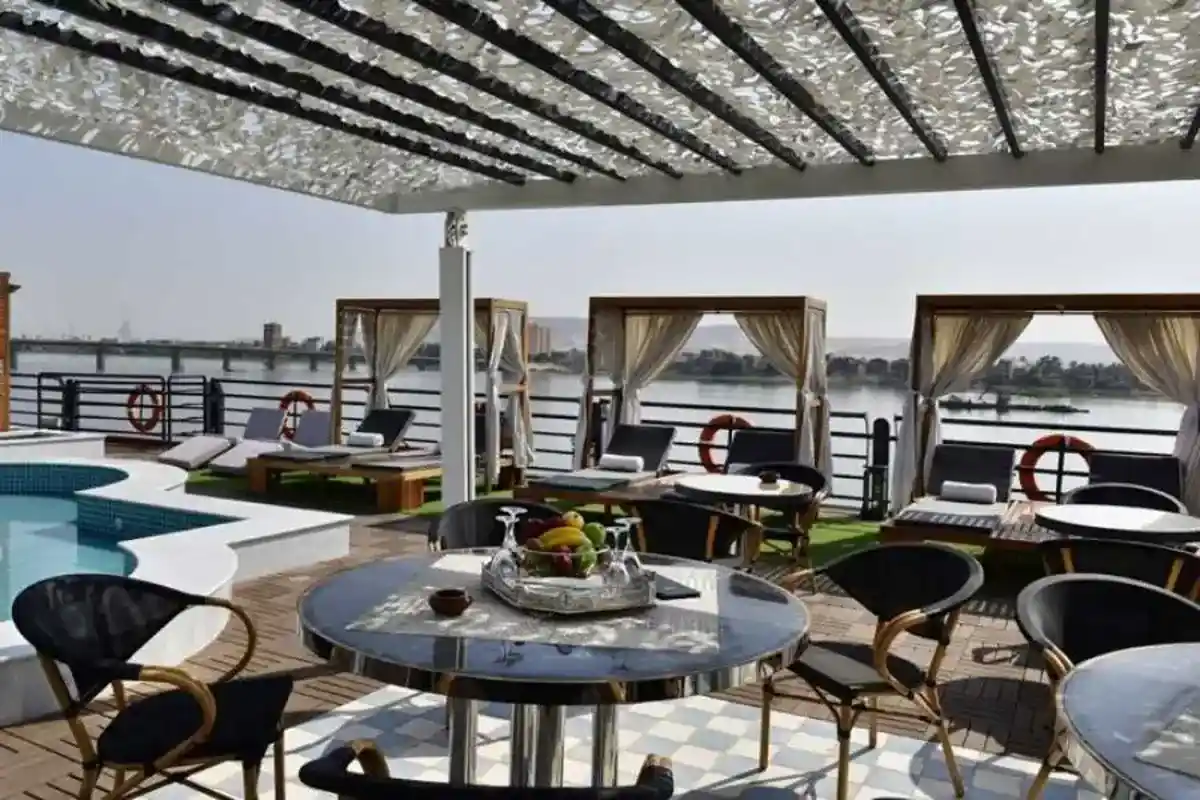 Croisière privée de luxe de 5 jours sur le Nil, de Louxor à Assouan, avec visites touristiques.