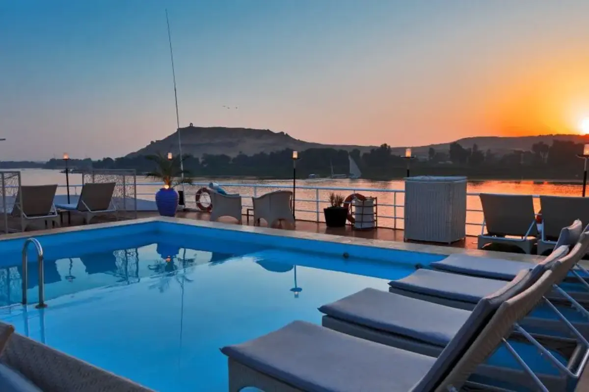 4-Day 3-Night Nile Cruise from Aswan to Luxor: Abu Simbel Include 