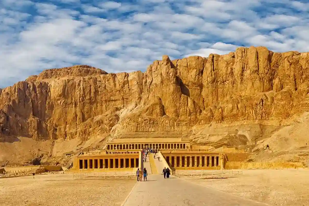 5-Day Nile Cruise to Aswan with Balloon Ride