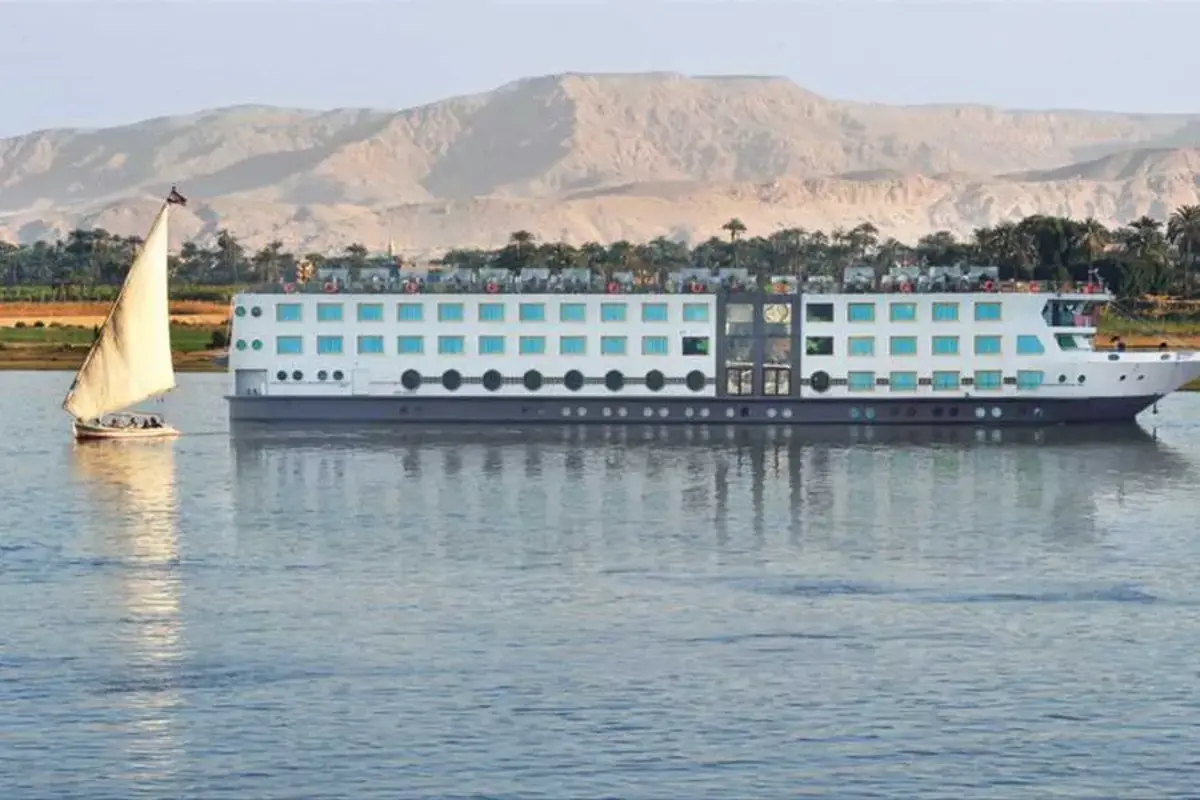 Circuit de 11 jours en Égypte : visite des pyramides de Gizeh et croisière de 7 nuits sur le Nil.