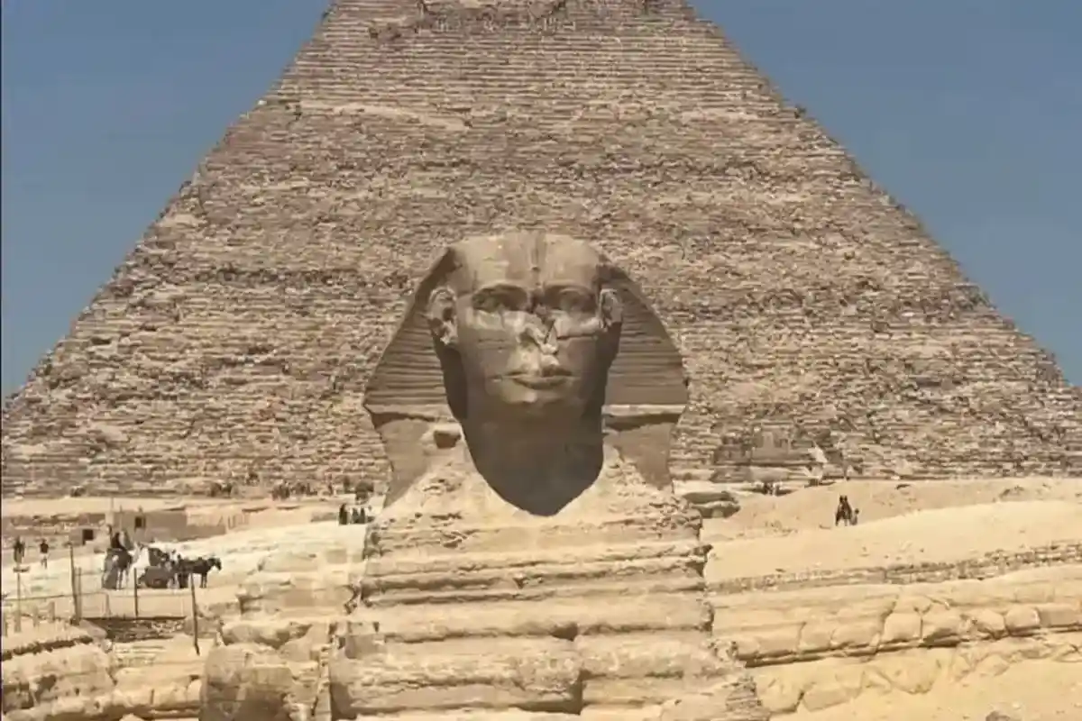 Sharm El Sheikh: Giza Pyramids & Egyptian Museum by Air